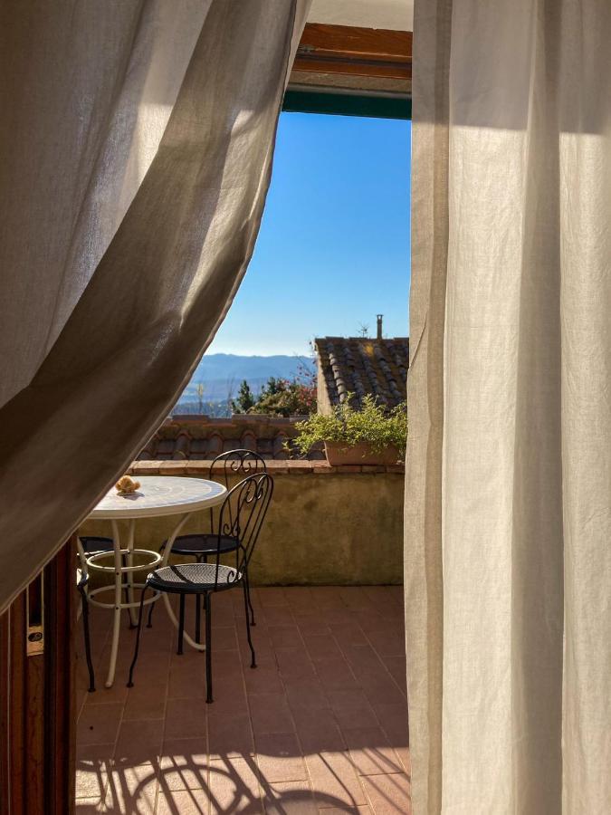 Agora Apartment Montecatini Val di Cecina Luaran gambar