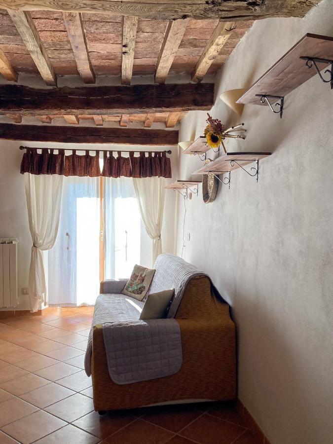 Agora Apartment Montecatini Val di Cecina Luaran gambar